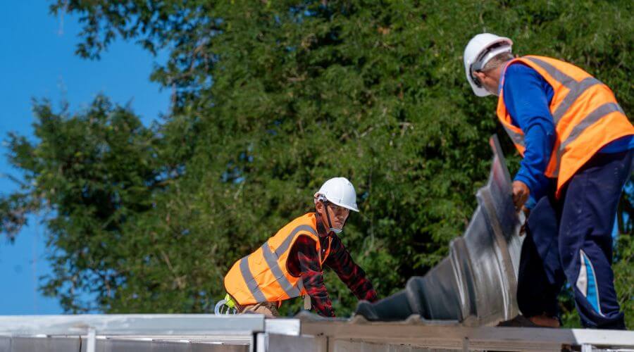 Expert flood damage restoration services in Rockfall, CT